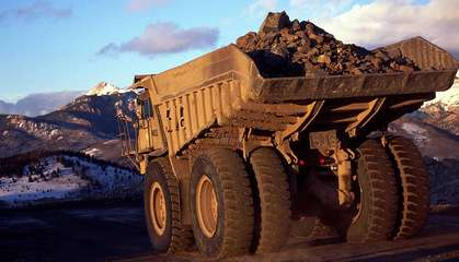 業(yè)績(jī)大變臉 西部礦業(yè)巨虧20億，有色金屬礦產(chǎn)品貿(mào)易前景不容樂(lè)觀